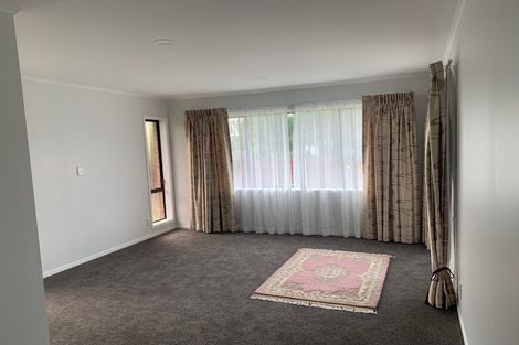 Photo of property in 7 Sutton Crescent, Papakura, 2110