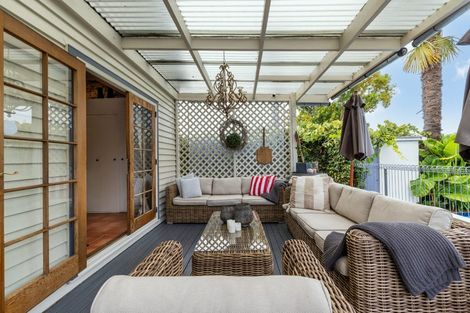 Photo of property in 610 Avenue Road West, Saint Leonards, Hastings, 4120