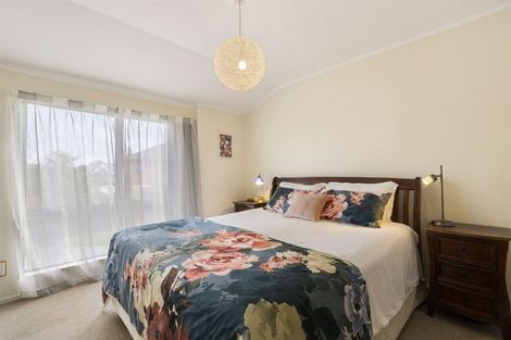 Photo of property in 2/3 Ceramco Place, Torbay, Auckland, 0630