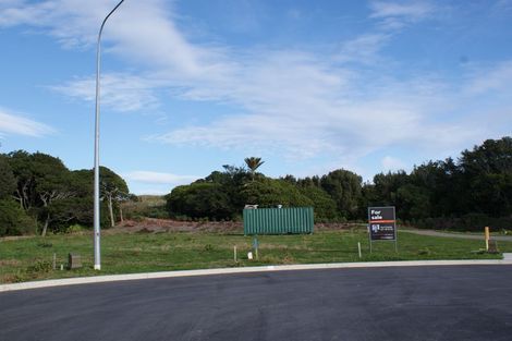 Photo of property in 9 Pihoihoi Close, Waikanae, 5036