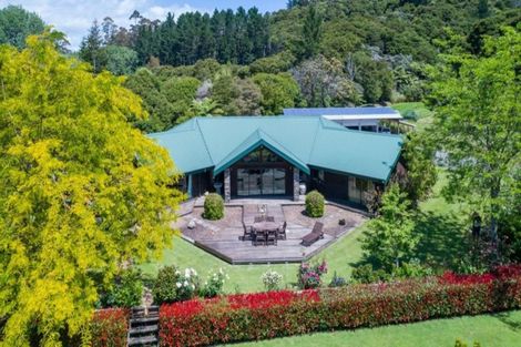 Photo of property in 2083 Rings Road, Coromandel, 3506