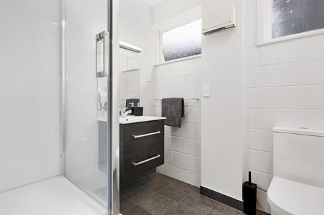 Photo of property in 11 Hadfield Street, Beach Haven, Auckland, 0626