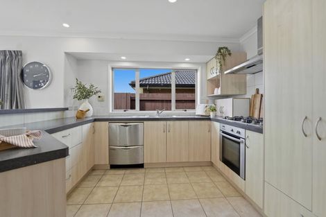 Photo of property in 17 Blossom Grove, Papamoa Beach, Papamoa, 3118