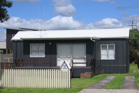Photo of property in 11 Hinemoa Road, Waihi Beach, 3611
