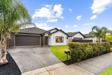 Photo of property in 99 Vinistra Road, Huapai, Kumeu, 0810