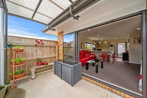 Photo of property in 2/241 Omata Road, Spotswood, New Plymouth, 4310