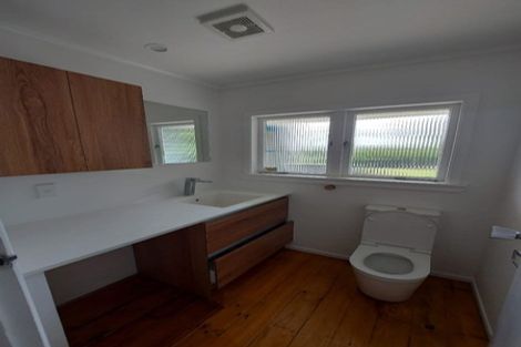 Photo of property in 5 Routley Drive, Glen Eden, Auckland, 0602