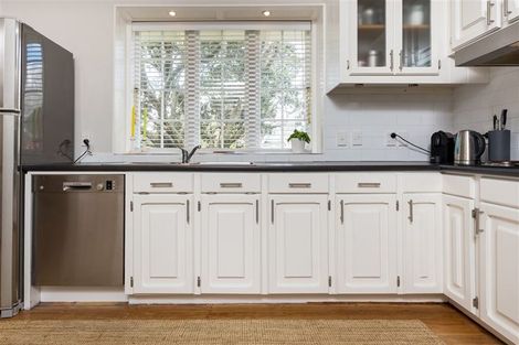 Photo of property in 14a Norwood Road, Bayswater, Auckland, 0622