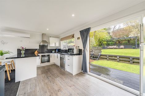 Photo of property in 7 Oaklands Grove, Clouston Park, Upper Hutt, 5018