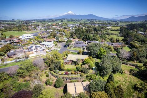 Photo of property in 2 Byron Place, Whalers Gate, New Plymouth, 4310
