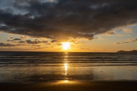 Photo of property in 121 The Parade, Paekakariki, 5034