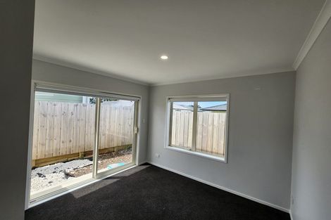 Photo of property in 30 Opouatu Avenue, Glenbrook, 2681