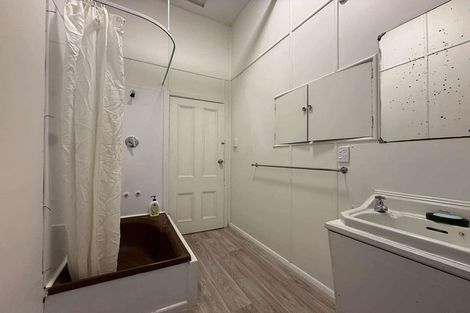 Photo of property in 22 Lawrence Street, Newtown, Wellington, 6021