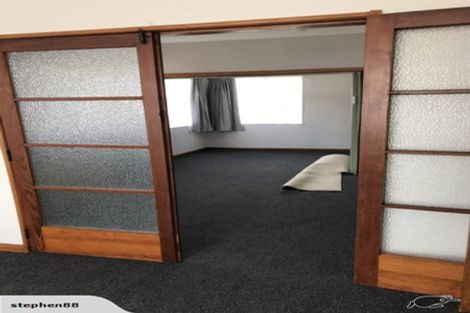 Photo of property in 44 Queens Road, Glen Avon, New Plymouth, 4312