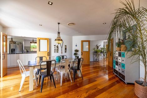 Photo of property in 150 Milne Drive, Paraparaumu, 5032