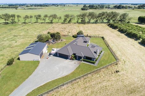 Photo of property in 711 Makerua Road, Tokomaru, Palmerston North, 4474