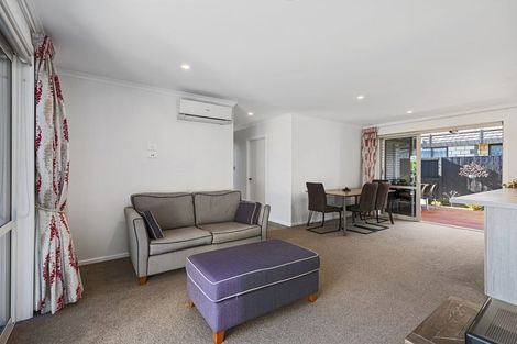 Photo of property in 21 Batty Street, Papamoa Beach, Papamoa, 3118