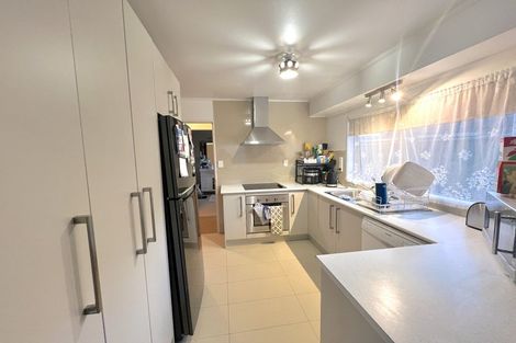 Photo of property in 2/7 Olena Avenue, Sunnyhills, Auckland, 2010