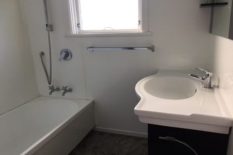 Photo of property in 15 Te Rangitautahanga Road, Turangi, 3334