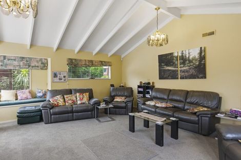 Photo of property in 11 Oakwood Grove, Paraparaumu Beach, Paraparaumu, 5032