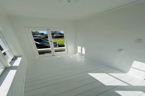 Photo of property in 237 Mayfair Avenue, Mayfair, Hastings, 4122