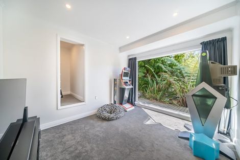 Photo of property in 34 Pinehaven Road, Pinehaven, Upper Hutt, 5019
