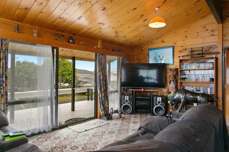 Photo of property in 14 Tobin Place, Richmond Heights, Taupo, 3330