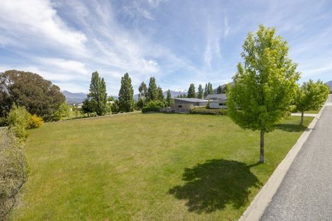 Photo of property in 22 Greenbelt Place, Wanaka, 9305