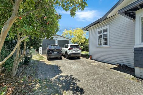 Photo of property in 71 Mcintyre Road, Mangere Bridge, Auckland, 2022