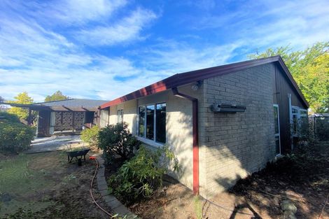 Photo of property in 15 Chatswood Place, Bishopdale, Christchurch, 8051