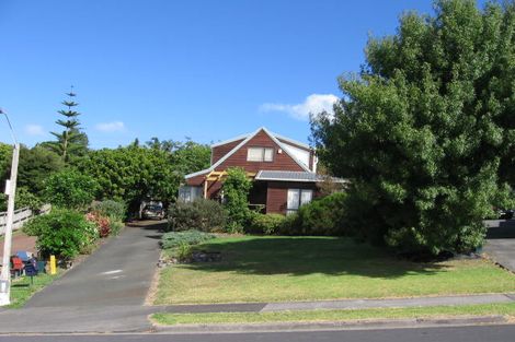 Photo of property in 18 Bronzewing Terrace, Unsworth Heights, Auckland, 0632