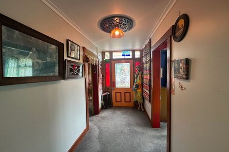 Photo of property in 5 Whitaker Street, Waitara, 4320