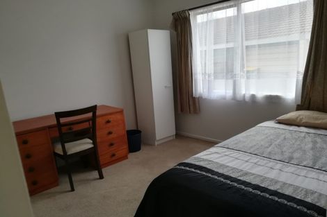 Photo of property in 2/16 Waimai Avenue, Weymouth, Auckland, 2103