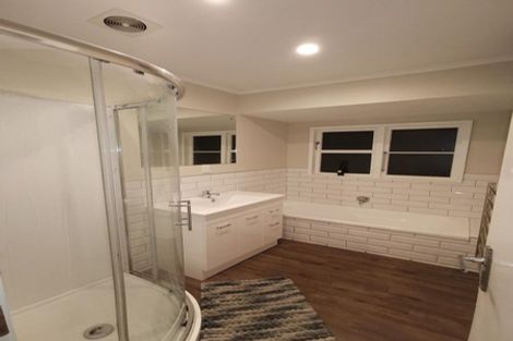 Photo of property in 52 Heretaunga Square, Silverstream, Upper Hutt, 5019