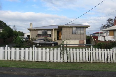 Photo of property in 3 Karamu Street, Te Atatu Peninsula, Auckland, 0610