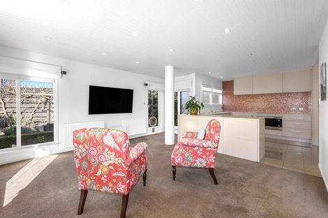Photo of property in 1/127 Fendalton Road, Fendalton, Christchurch, 8014
