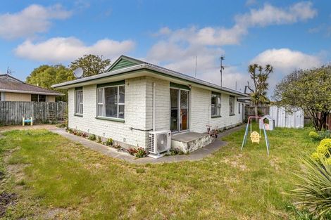 Photo of property in 2/7a Glen Place, Parklands, Christchurch, 8083