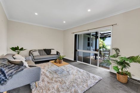 Photo of property in 116 Paraite Road, Paraite, New Plymouth, 4373