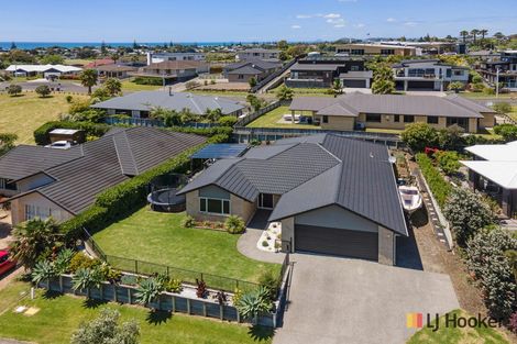 Photo of property in 29 Browns Drive, Waihi Beach, 3611