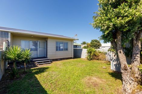 Photo of property in 70 Hume Street, Waitara, 4320