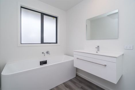 Photo of property in 4 Chatham Street, Waihola, Milton, 9073