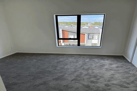 Photo of property in 43 Waipuhinui Way, Wiri, Auckland, 2104