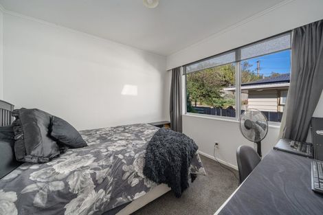 Photo of property in 97 Glanmire Road, Newlands, Wellington, 6037