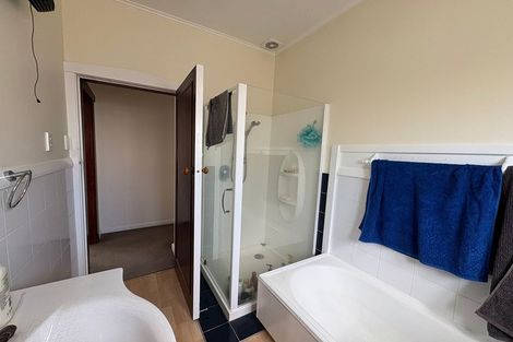 Photo of property in 39 Straven Road, Riccarton, Christchurch, 8011