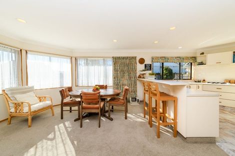 Photo of property in 206 Park Road, Hokowhitu, Palmerston North, 4410