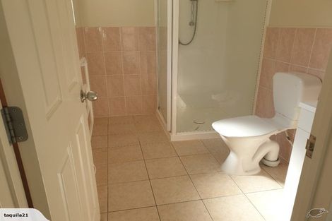 Photo of property in 8 Shah Place, Glen Eden, Auckland, 0602