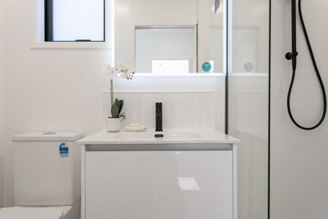 Photo of property in 12a Reeves Road, Acacia Bay, Taupo, 3330