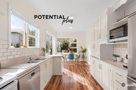 Photo of property in 15 Pearce Crescent, Taita, Lower Hutt, 5011