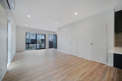 Photo of property in 1 Aramata Road, Papakura, 2110