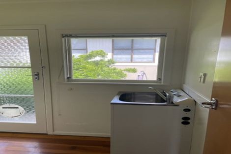 Photo of property in 1022 East Coast Road, Fairview Heights, Auckland, 0630